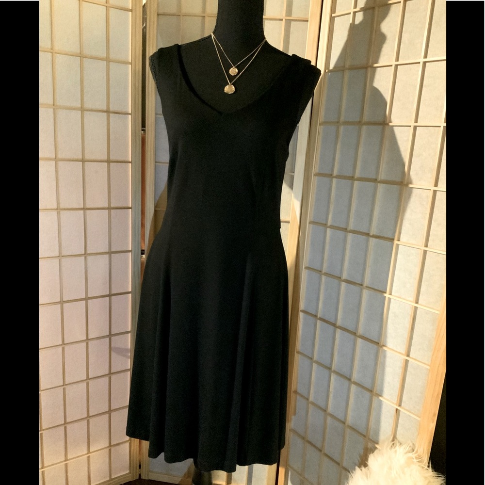 Donna Rocco - Black  jersey Vneck front and back swing dress. Sz m